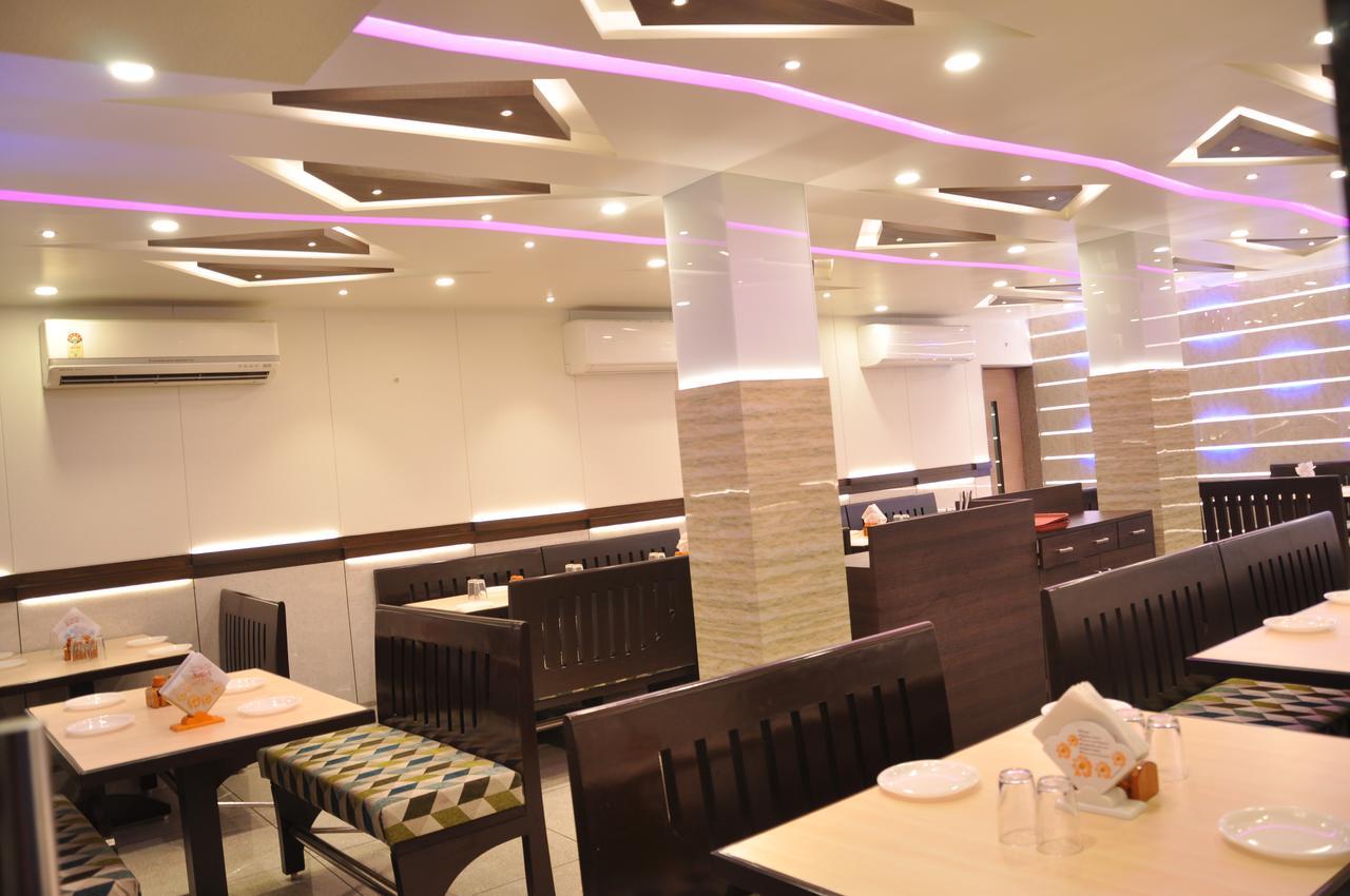 Ashish Restaurant And Guesthouse Surat Luaran gambar